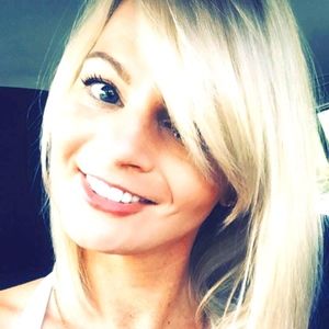 Please dont purchase from my closet- husband passed away everything in storage.